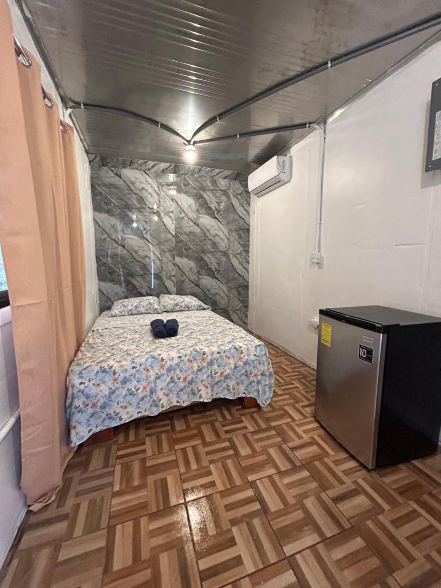 אוביטה Ballena Oasis Homes & Glamping מראה חיצוני תמונה