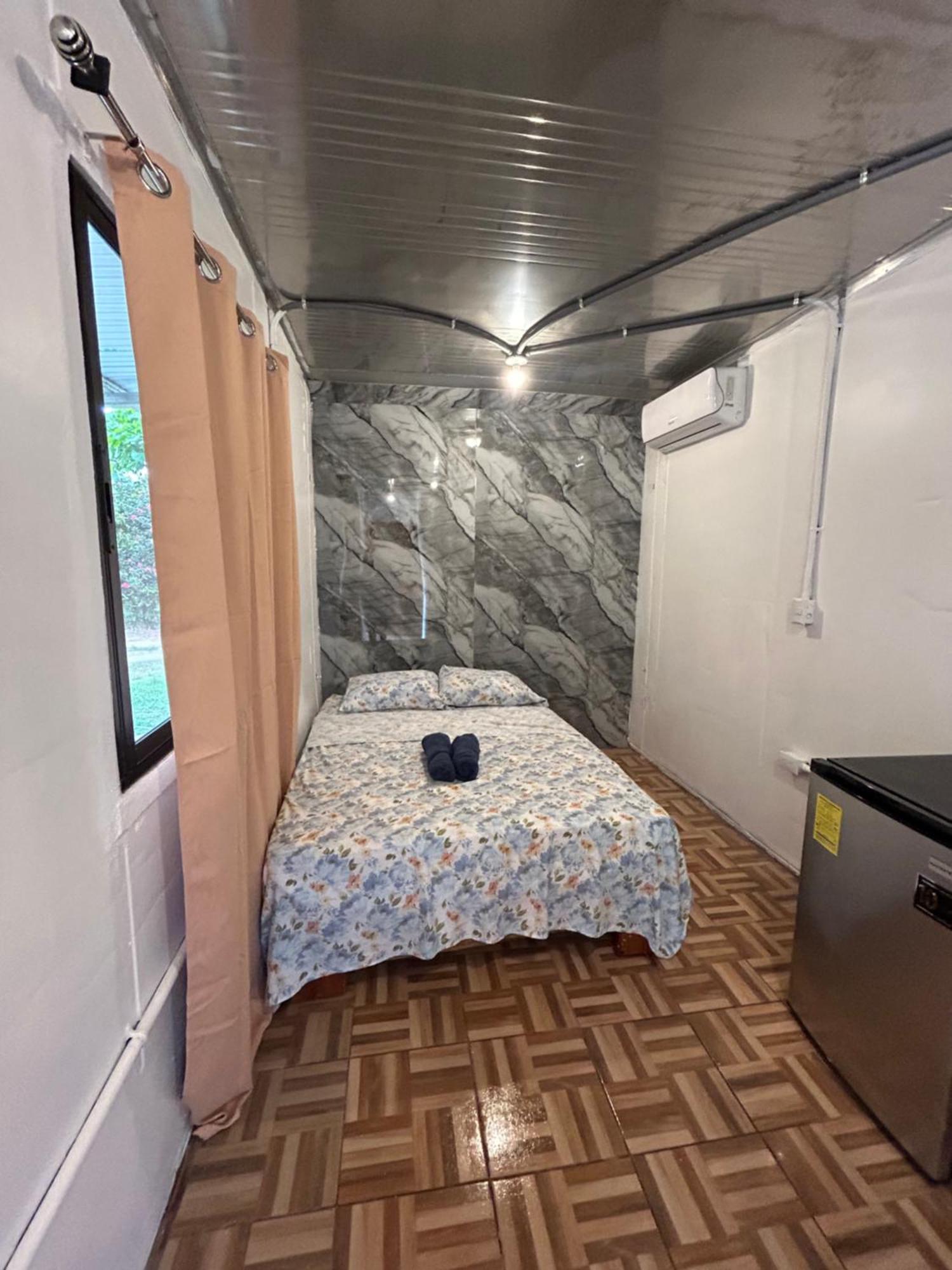 אוביטה Ballena Oasis Homes & Glamping מראה חיצוני תמונה
